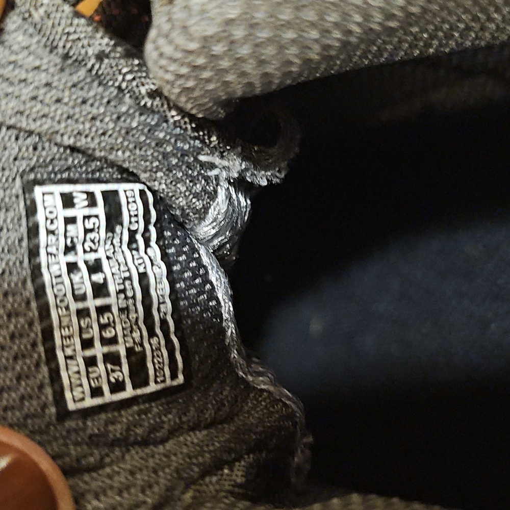 Keen Waterproof Lace Up Hiking Shoes - Picture 5 of 8